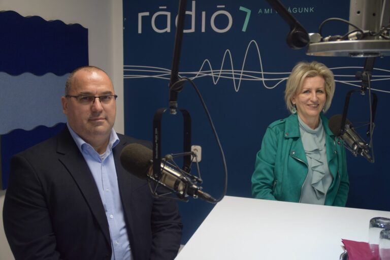 Rádió 7 Podcast – Kincses Tímea és Ambrus Norbert szakképzésről, Cégek Piacáról – 2025.03.14.