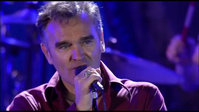 66 éves lett Morrissey