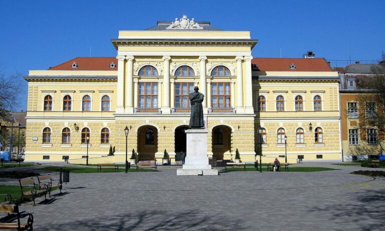 A városhoz kötődő festőművészek alkotásaiból nyílik kiállítás Szentesen