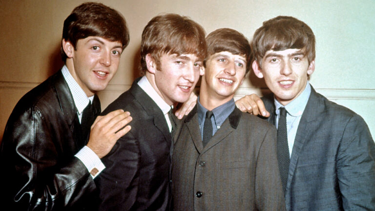 Beatles-örökség újratöltve: közös dallal jelentkeztek a legendás zenekar gyermekei
