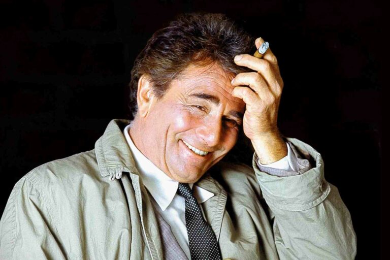 14 éve ment el Columbo