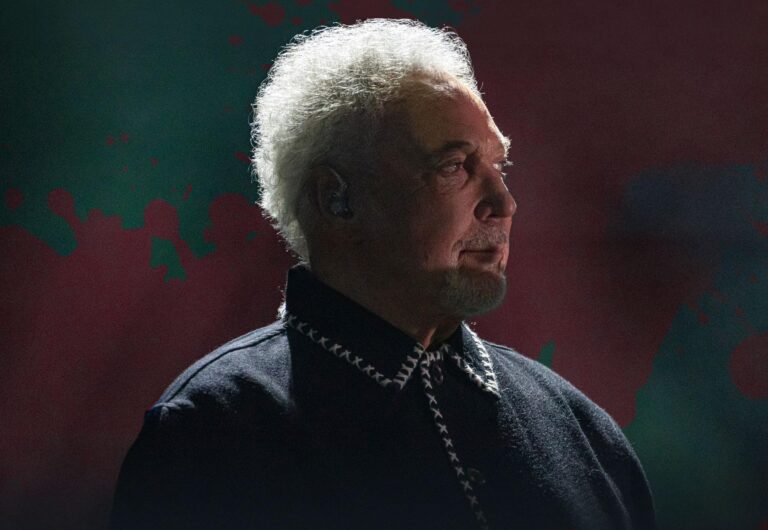 85 éves ma Tom Jones