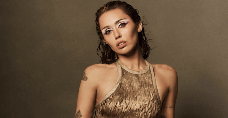 Miley Cyrus csillagot kap a Hollywoodi hírességek sétányán 🌟
