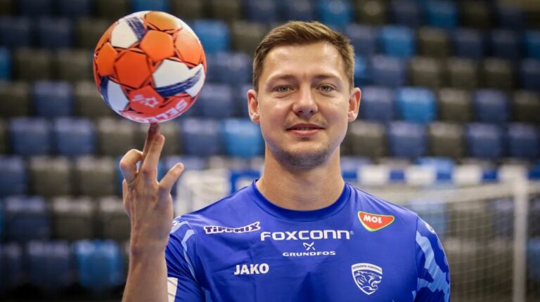 Zsitnyikov visszatér Magyarországra