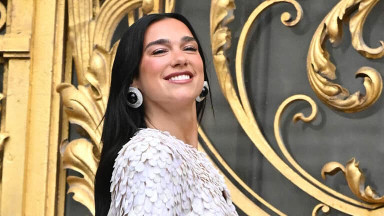 Dua Lipa hivatalosan is koszovói állampolgár lett