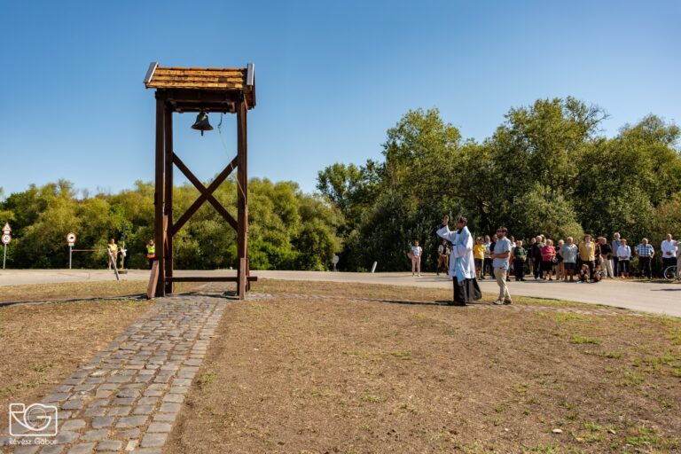 Új harangot avattak Csongrádon