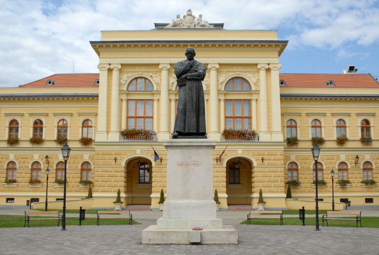 Szentesikumok a Koszta József Múzeumban