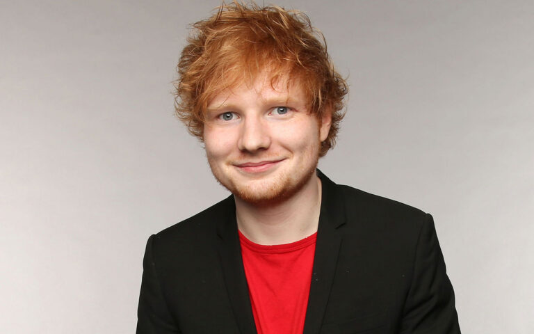 Ed Sheeran meglepetés utcazenészként – így tért vissza a gyökereihez
