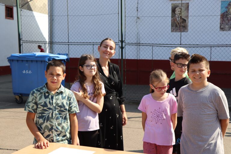Felsőssé avatták az ötödikeseket Vásárhelyen