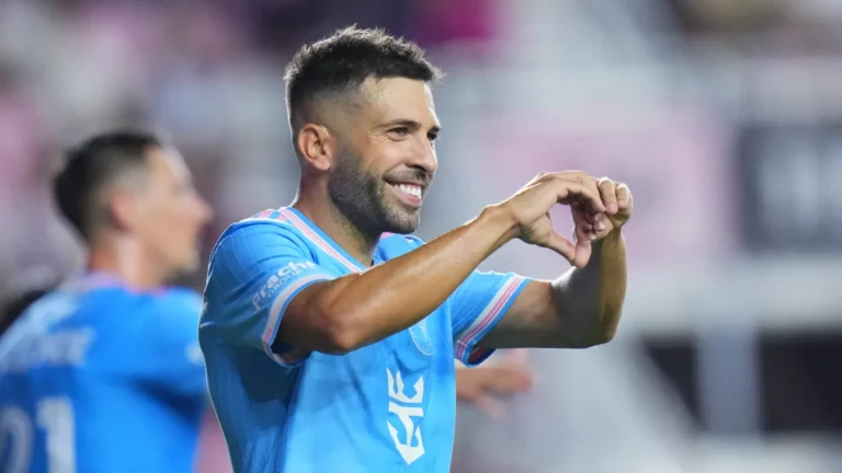 Véget ér egy korszak: Jordi Alba is búcsút int a futballnak