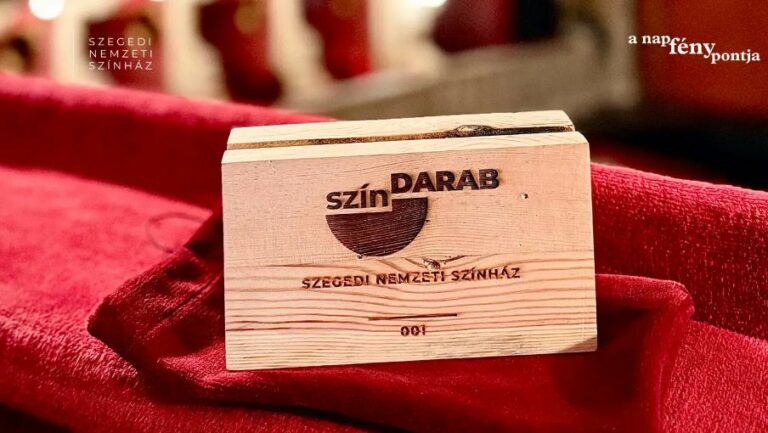 Mától megvásárolhatóak a Szegedi Nemzeti Színház relikviái a REÖK-ben