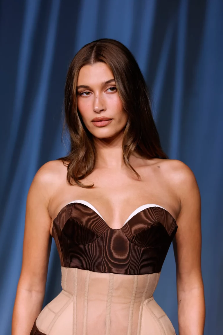 Hailey Bieber természetes szépségrutinja: így őrzi meg ragyogó bőrét botox nélkül