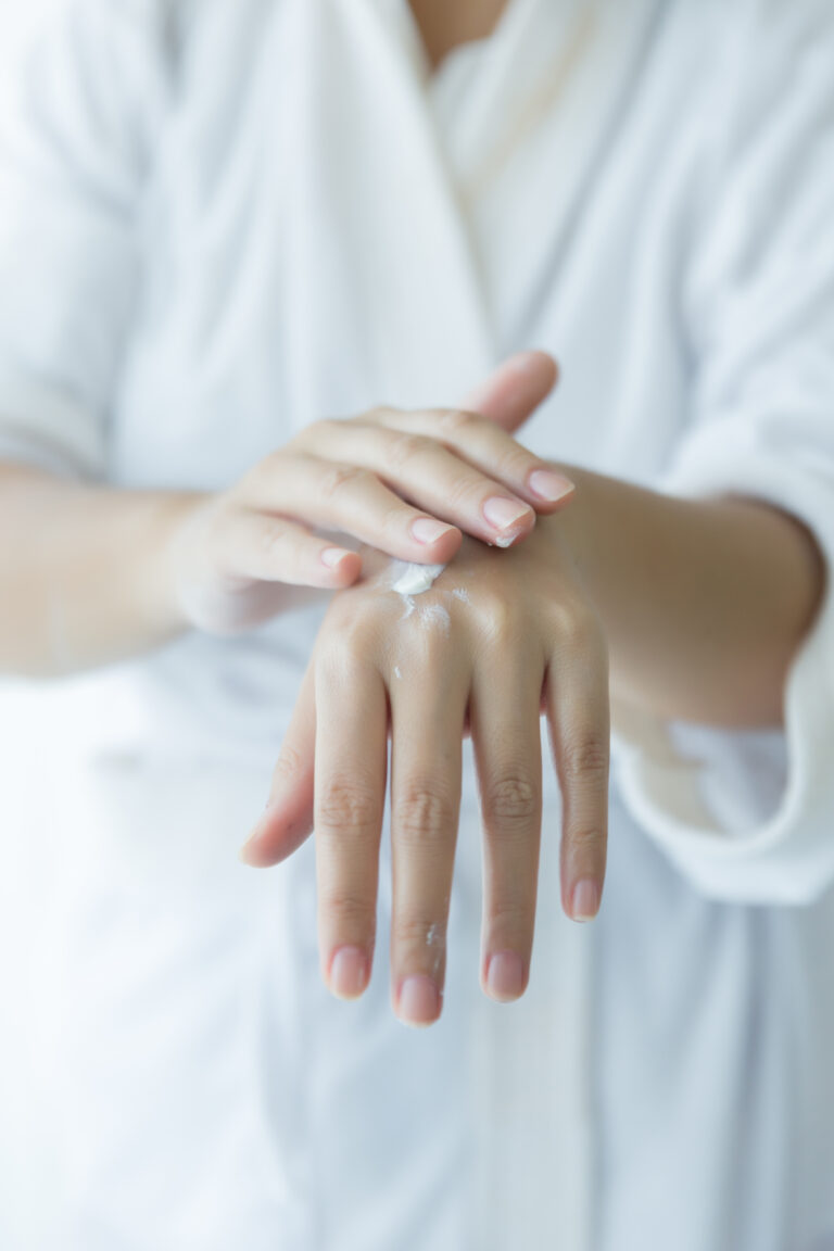 Retinol kézkrémek: tényleg ennyire oda kell figyelni?