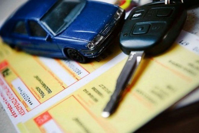 Több mint 750 ezer biztosításnak lesz évfordulója – nőnek a díjak