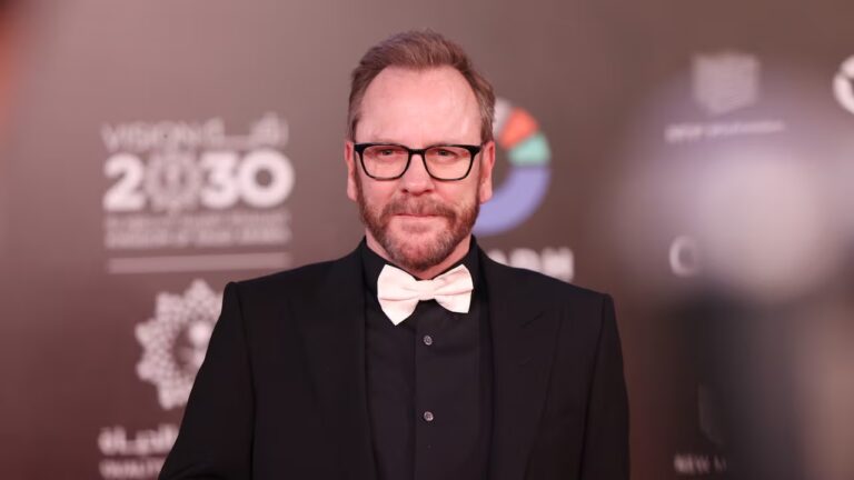 Letartóztatták Kiefer Sutherlandet, miután üldözött és megfenyegetett egy Uber-sofőrt