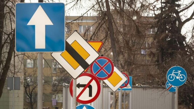 Mától véleményezhető az új KRESZ