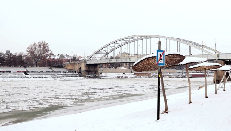 2010 után először fagyott be teljesen a Tisza Szegednél