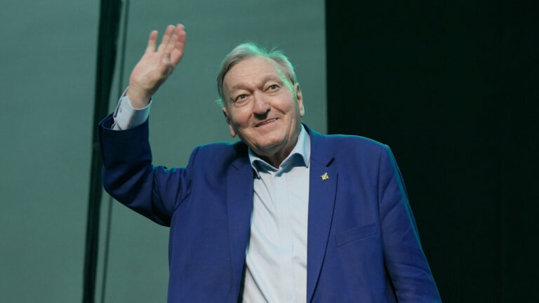 Meghalt Erich von Däniken