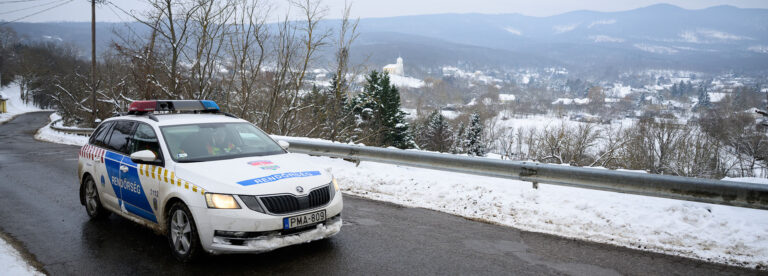 Négyes karambol a 451-es főúton