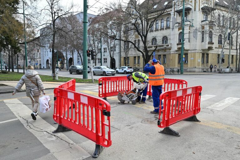Most nem szabad rutinból közlekedni az Aradi vértanúk terén