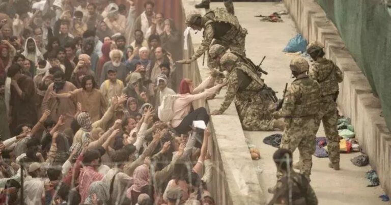 Április elején érkezik a Dunára a Sárkányok Kabul felett