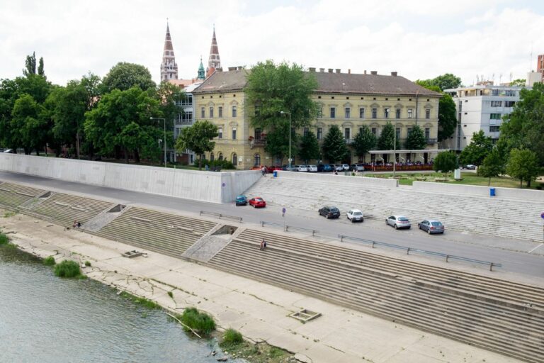 Lezárják a rakpartot