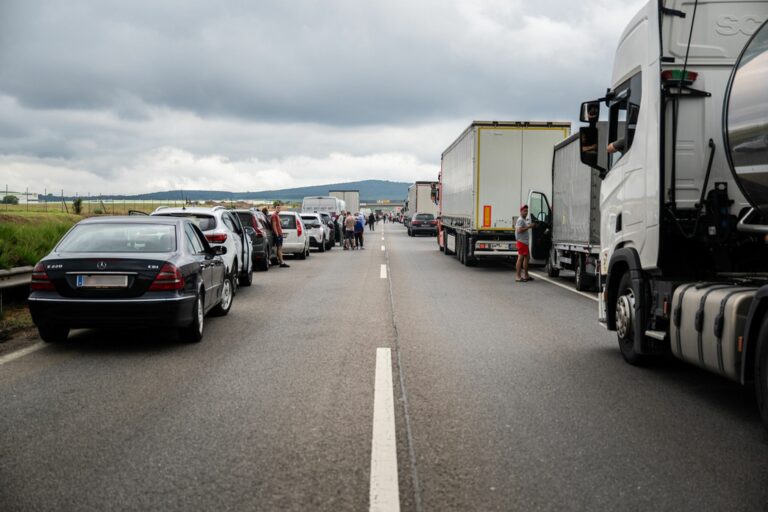 Baleset az M5-ösön Kecskemétnél – több kilométeres a torlódás Budapest felé
