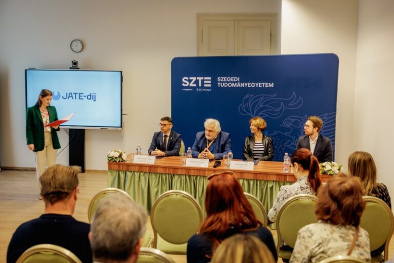A három kategóriában adható JATE-díjra elektronikusan is lehet jelölni
