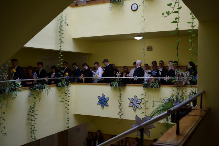 Méltóságteljes búcsú a Cseresnyés Kollégium falai között