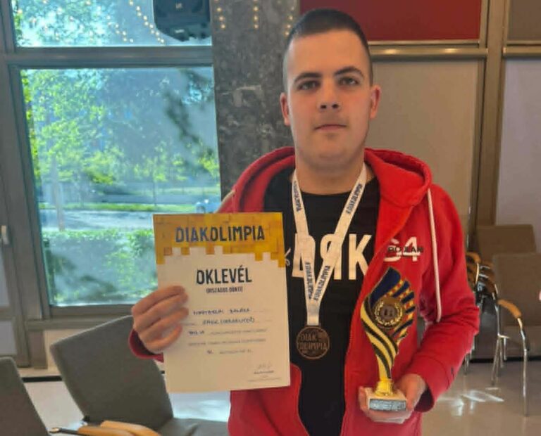 Országos dobogón a Corvin ifjú stratégája