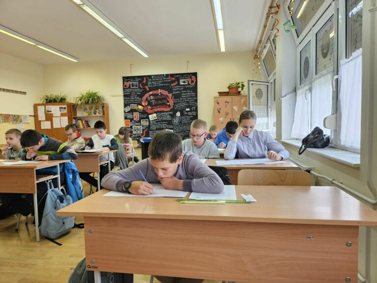 Nagy Platán Matematikaversenyt tartottak a Varga Tamásban
