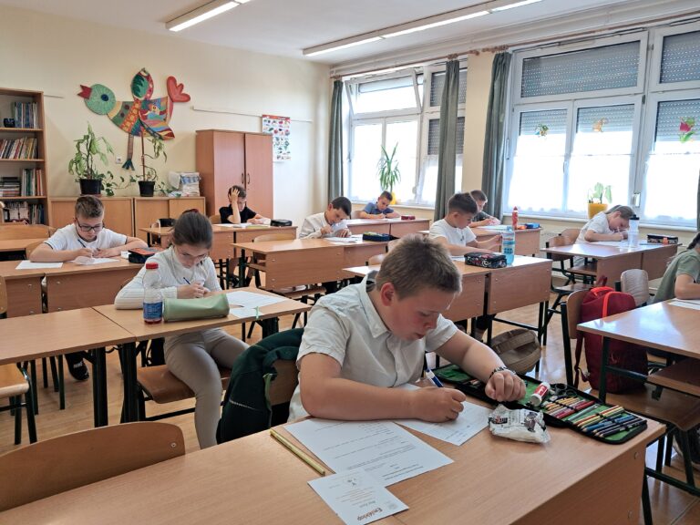 Kis matematikusok csaptak össze a Varga Tamásban