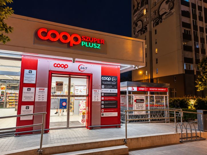 SAJTÓKÖZLEMÉNY_FOTÓ_Szemelyzet_Nelkuli_Bolt_Coop_Laurel