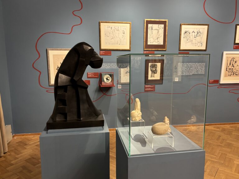Egy szegedi szobrász kubista alkotásával bővült a Picasso-kiállítás